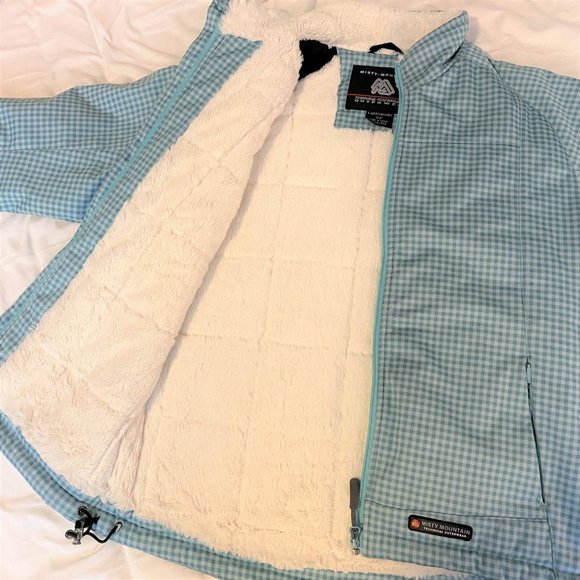 LIKE NEW Misty Mountain fur lined mint jacket - Picture 6 of 9